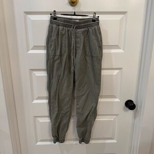 Hollister Sage Ultra High Rise Utility Gorpcore Jogger Olive Pants XS